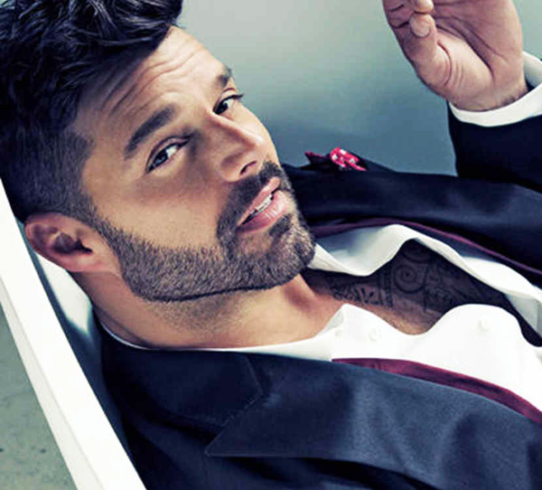 Ricky Martin feat. Daddy Yankee - Drop It on Me